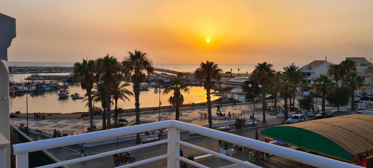 Terrazza Sul Porto Leilighet Scoglitti Eksteriør bilde